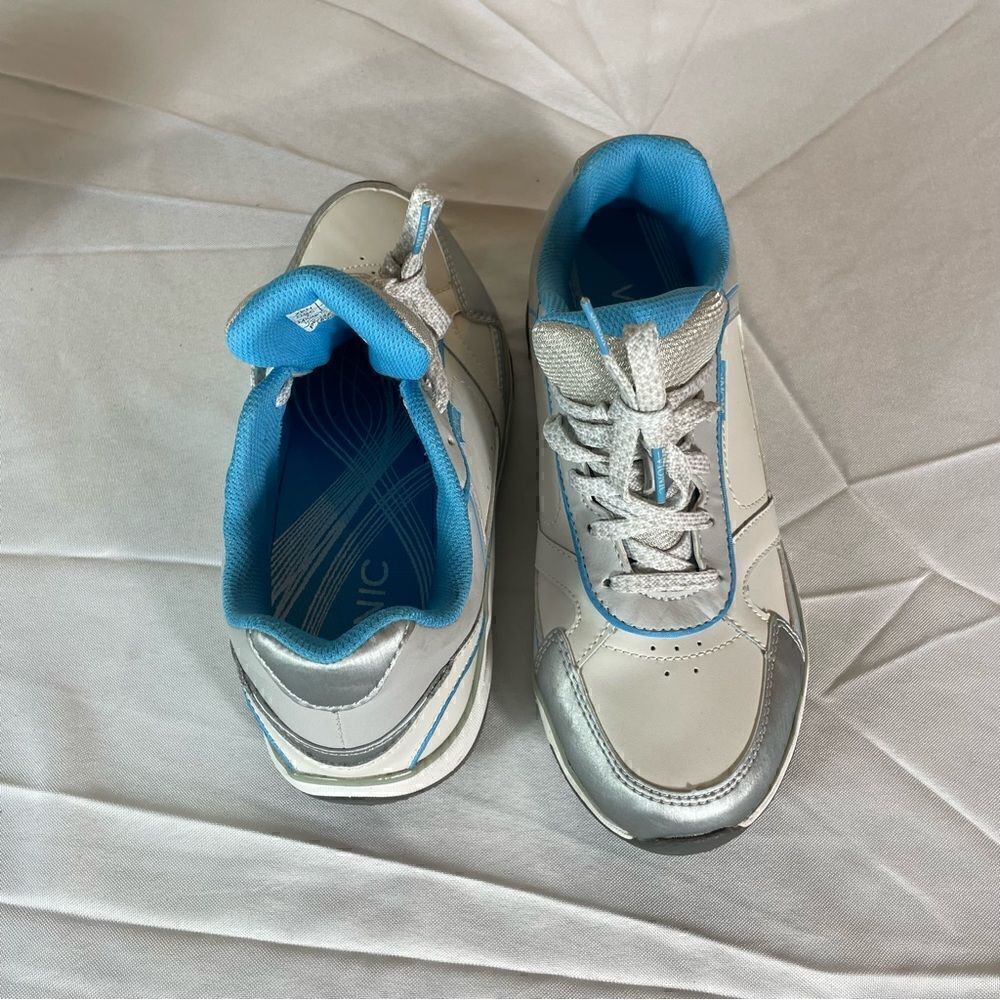 VIONIC SHOES - Picture 4 of 7